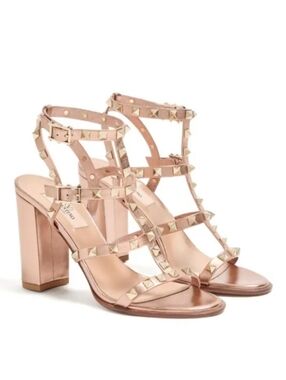 Valentino Garavani Calfskin Rockstud Block Heel Tan Sandals Size 39